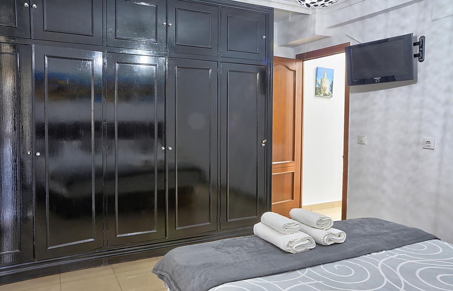 Apartamento Muralla Seville Ngoại thất bức ảnh